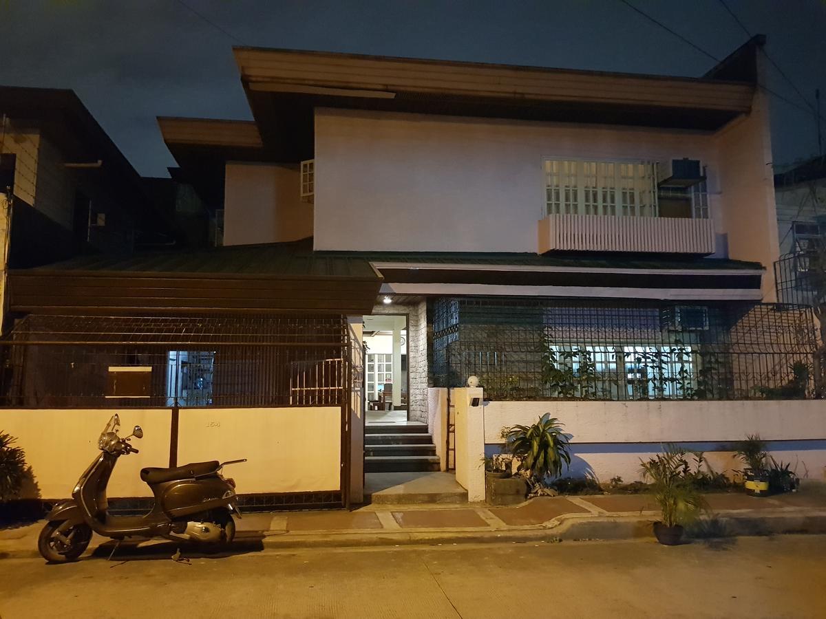 Kamuning Transient Hostel Quezon City Exterior photo